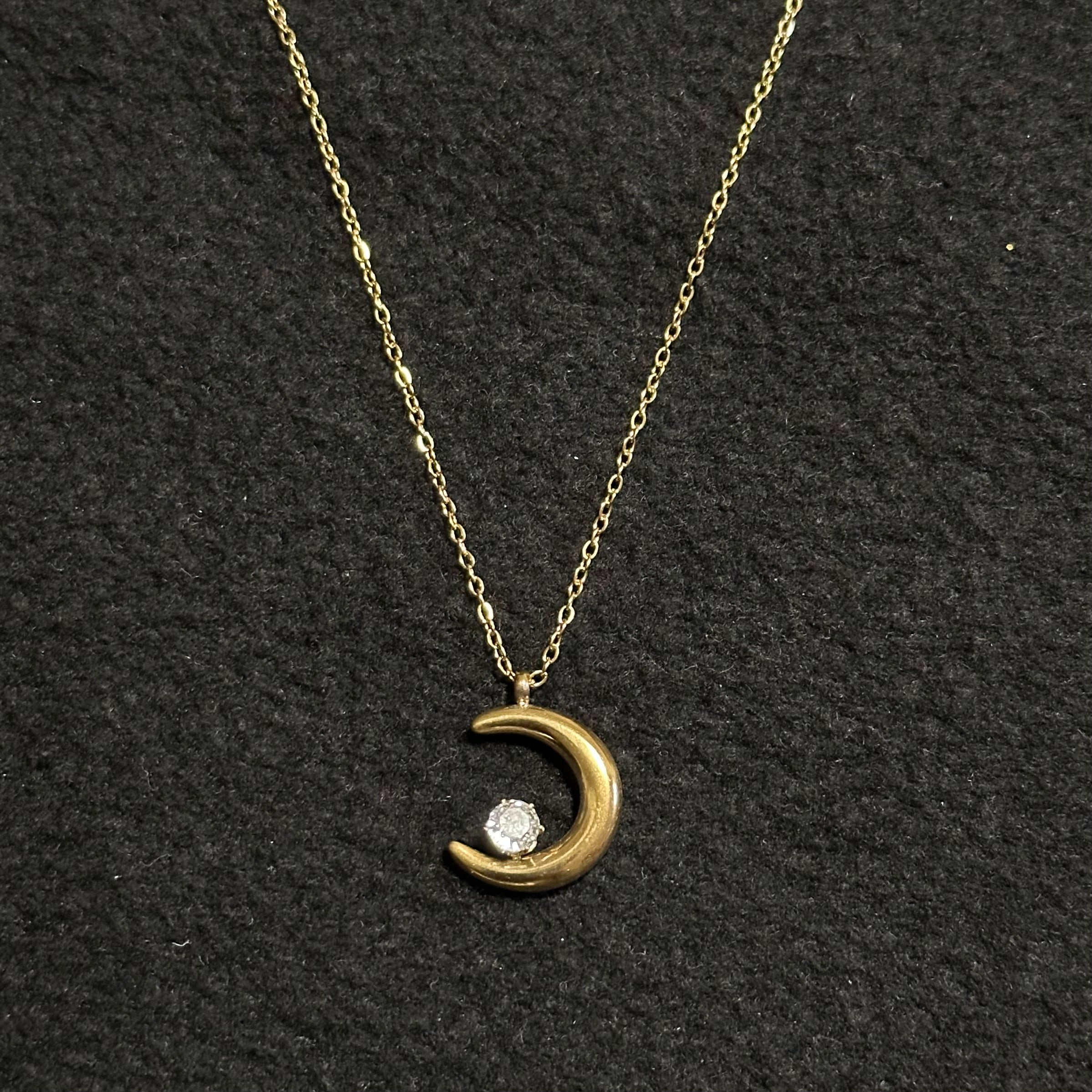 CRESCENT NECKLACE 18K GOLD PLATED STEEL